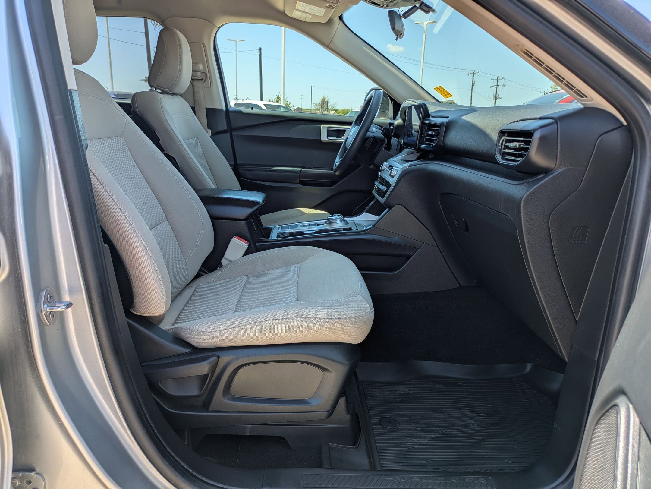 Used 2020 Ford Explorer 2WD image 23