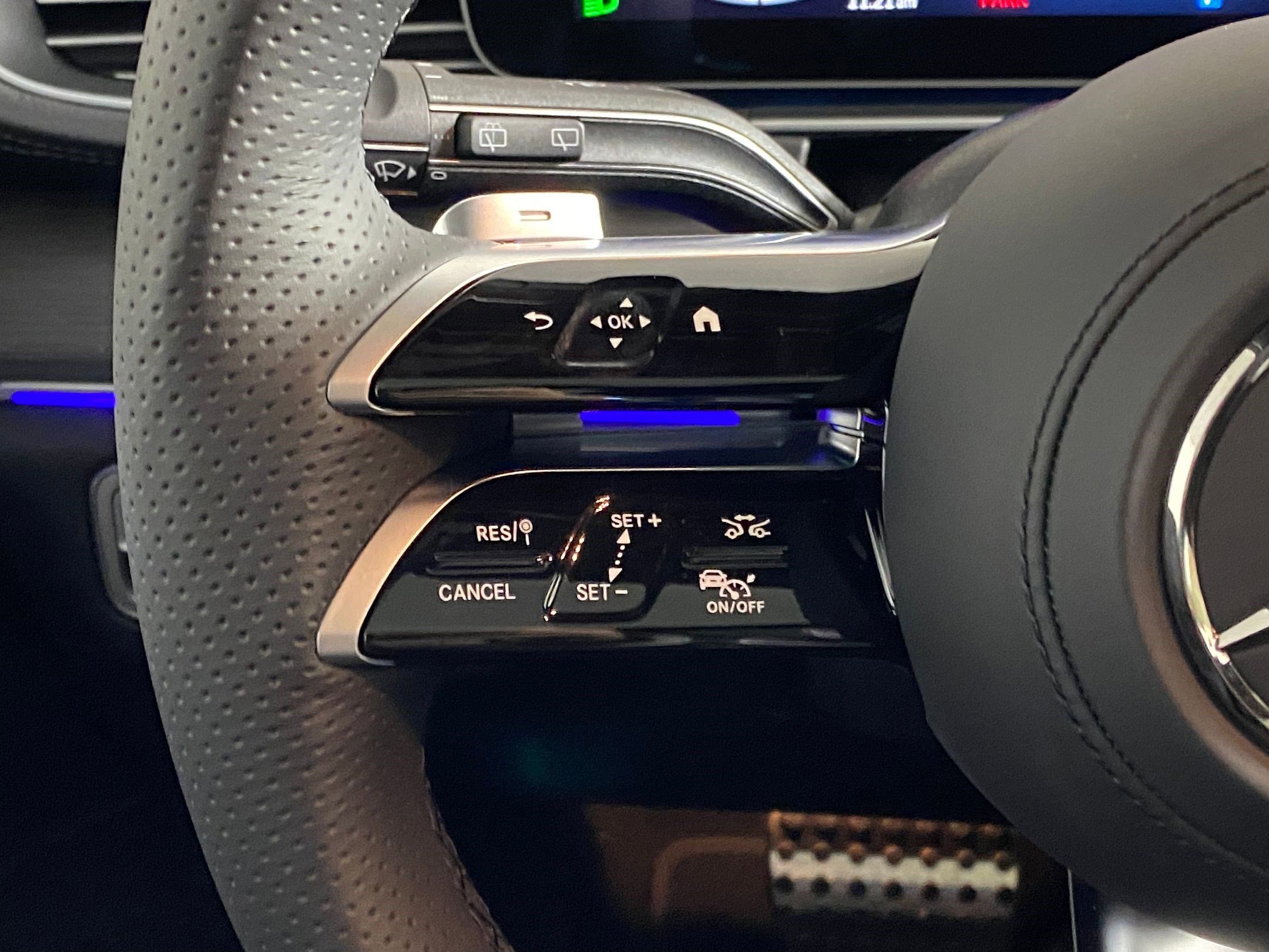 New 2025 Mercedes-Benz GLS 450 4MATIC image 17