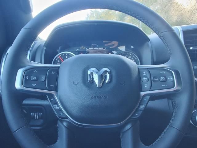 New 2026 RAM 1500 4x4 Crew Cab image 10