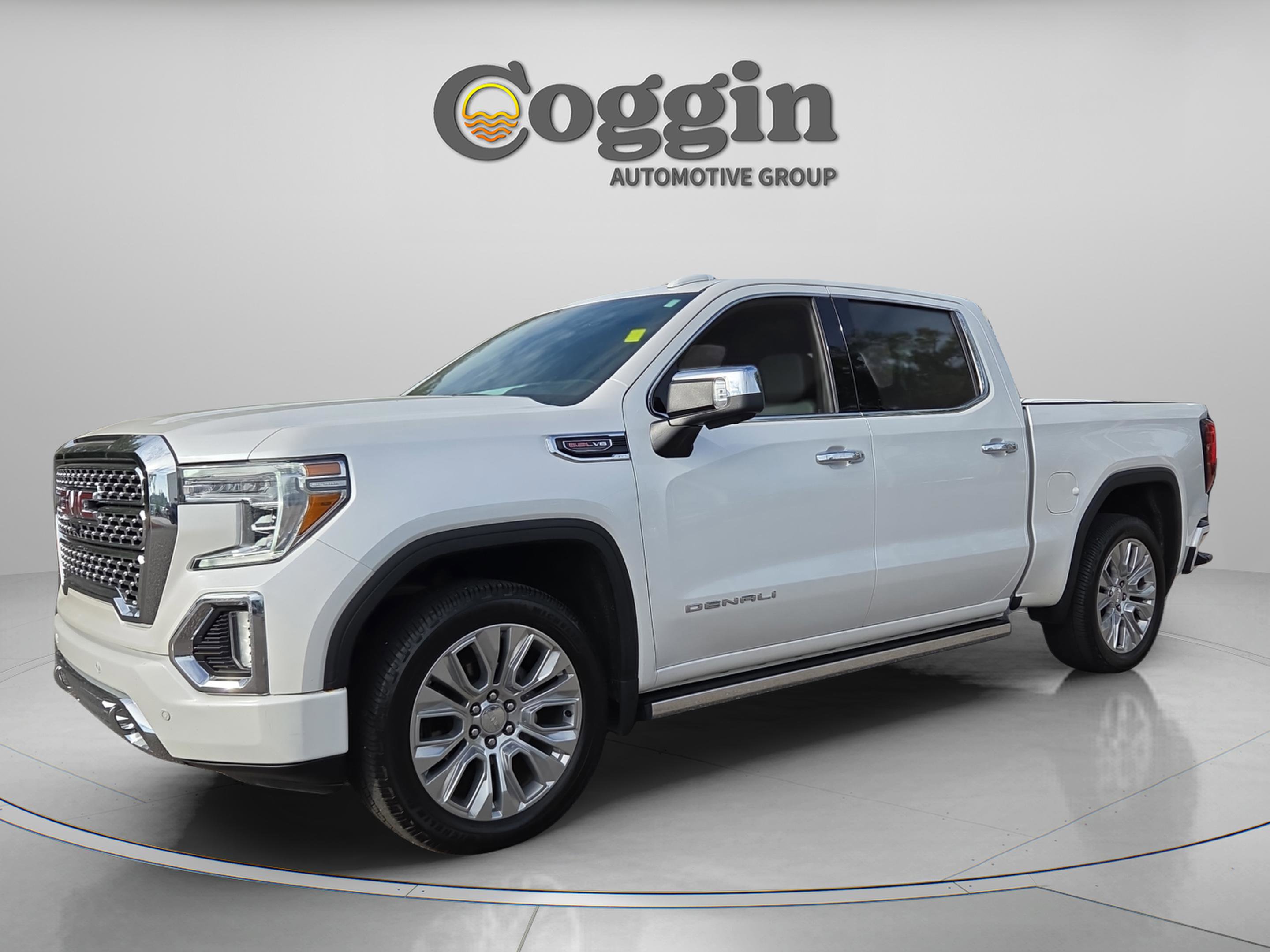 Used 2022 GMC Sierra 1500 Denali w/ Denali Reserve Package AWD/4WD image 1