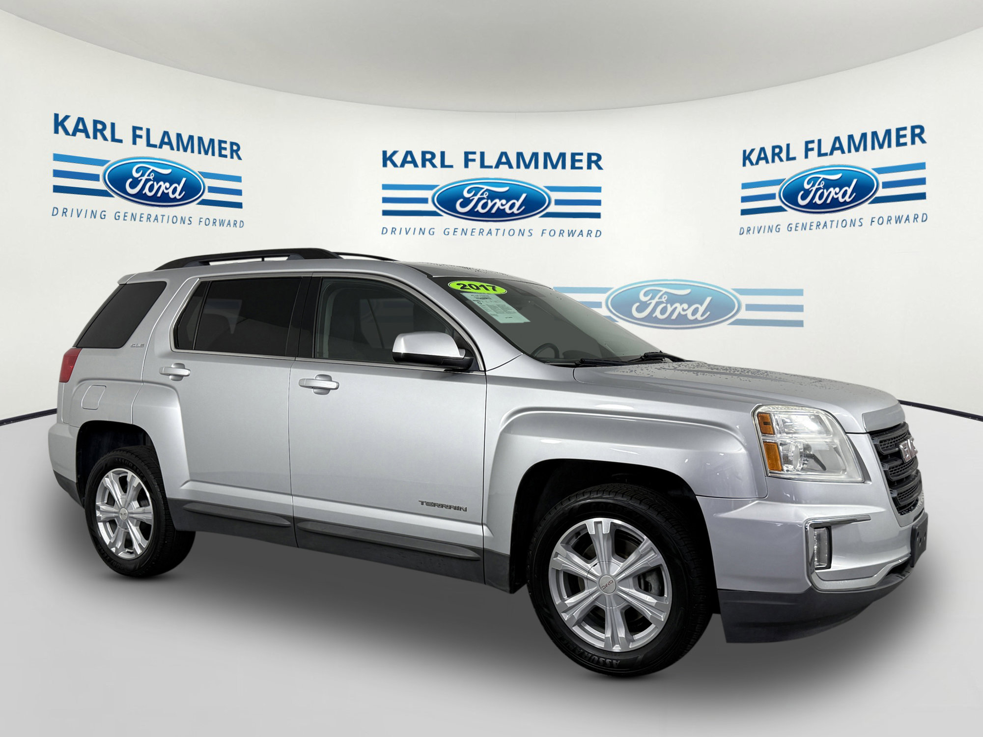 Used 2017 GMC Terrain SLE w/ Technology Package image 1