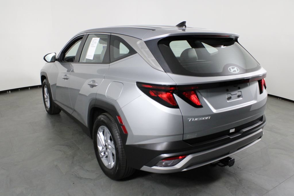 Certified 2026 Hyundai Tucson SE image 4