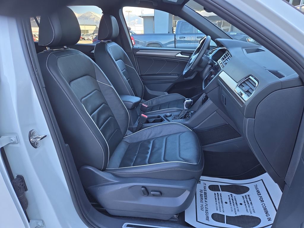 Used 2024 Volkswagen Tiguan SEL R-Line image 17