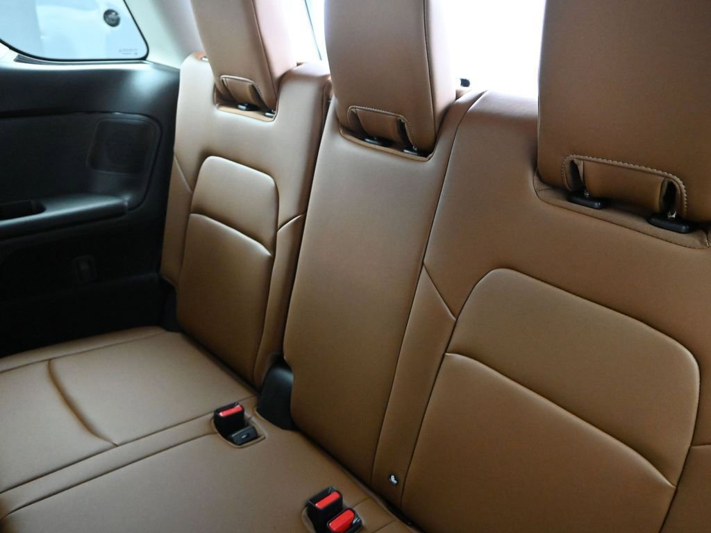 New 2026 Nissan Pathfinder Platinum w/ Cargo Package FWD image 17