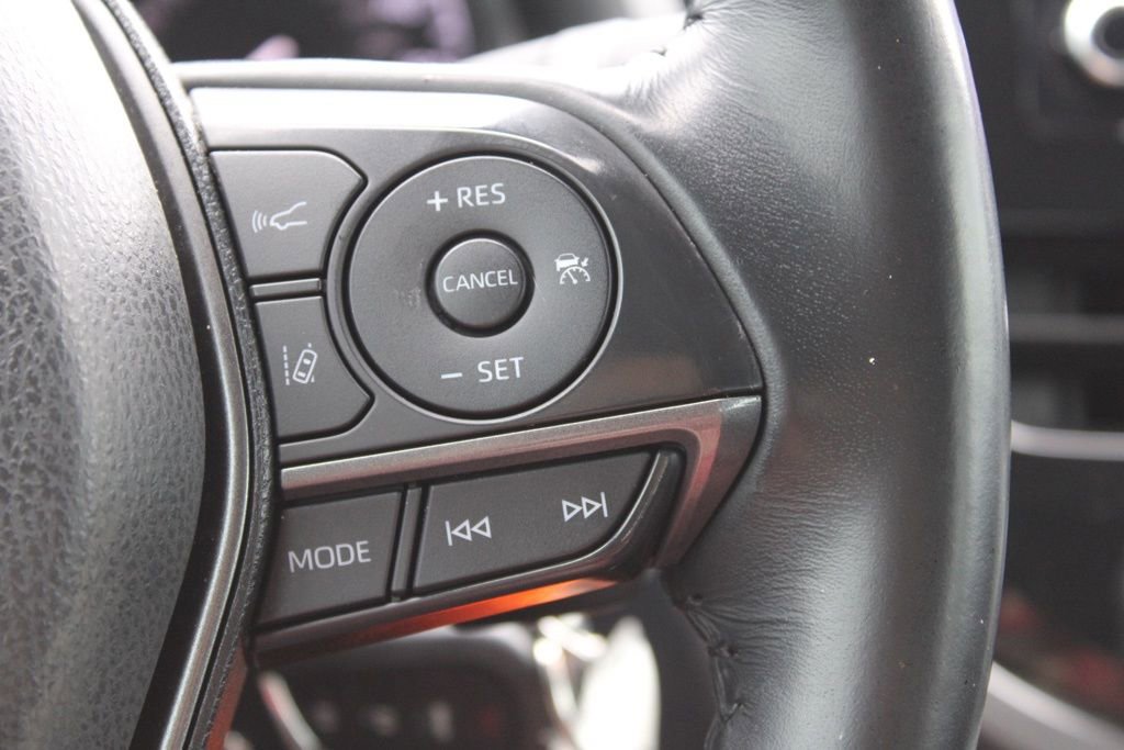 Used 2021 Toyota Camry SE w/ Blackout Package (TMS) image 29