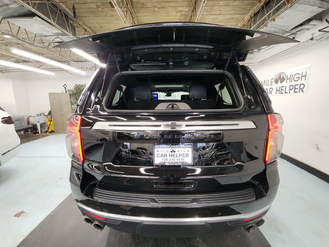 Used 2023 Chevrolet Suburban High Country image 16