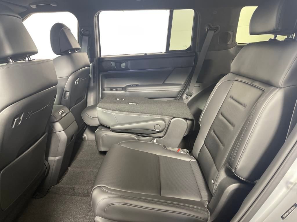 New 2025 Hyundai Santa Fe Calligraphy image 13