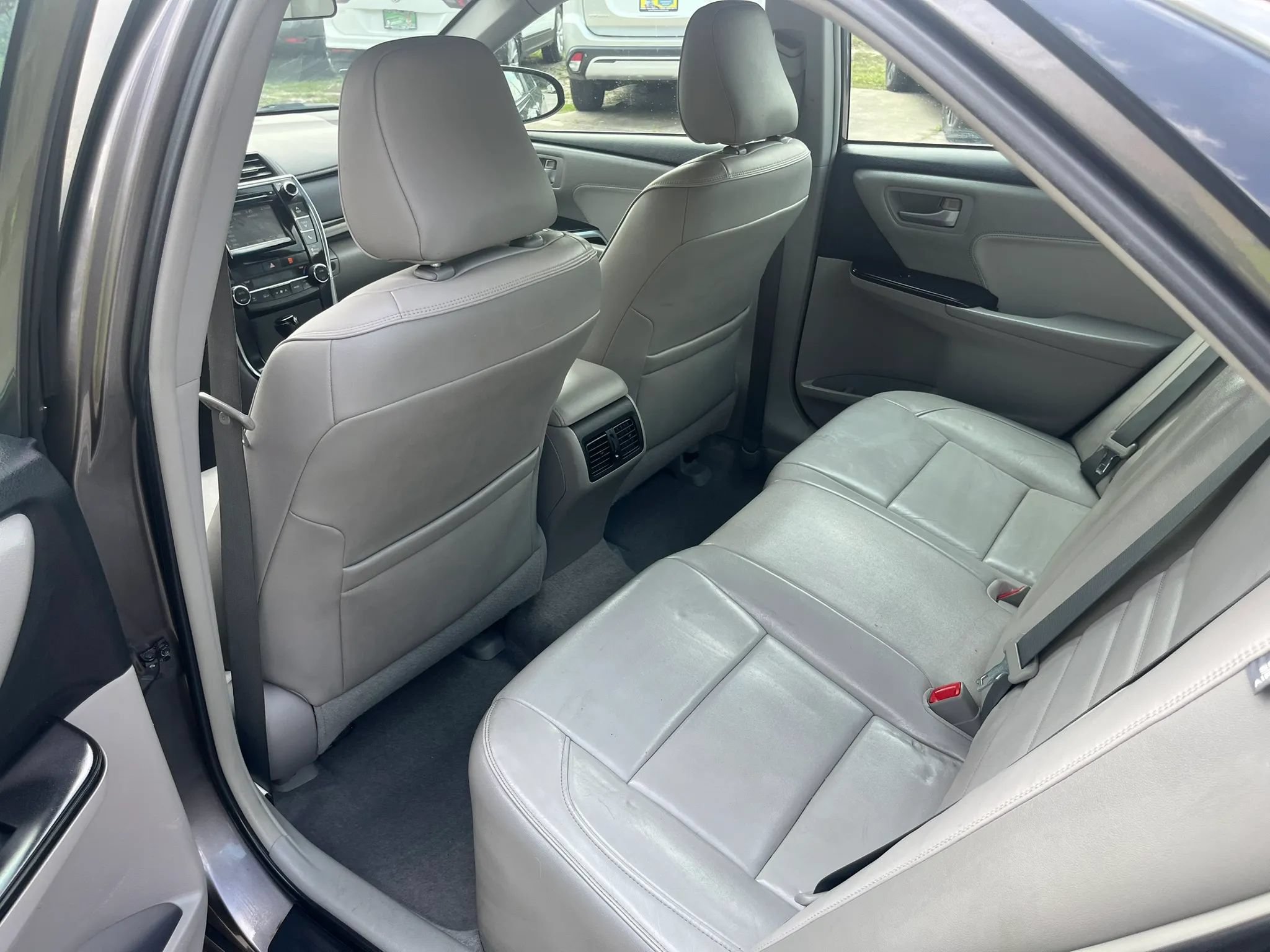 Used 2015 Toyota Camry XLE FWD image 25