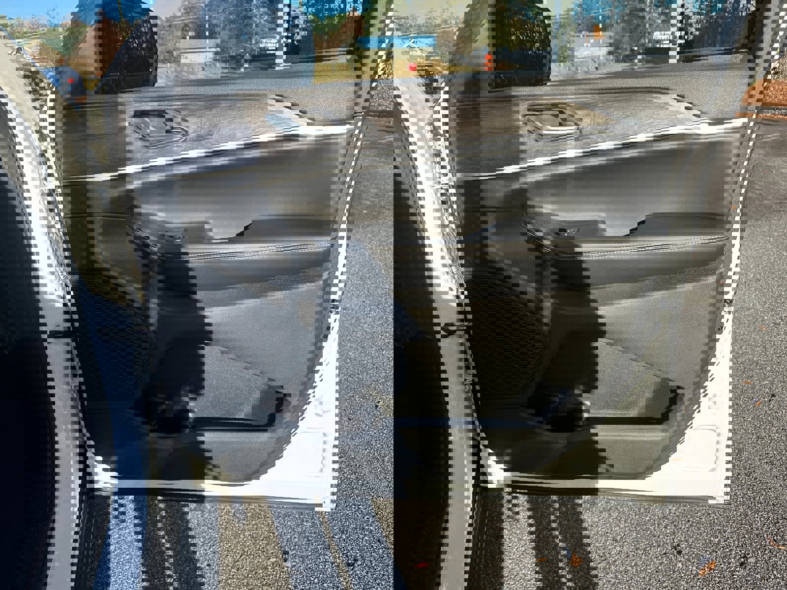 Used 2023 Jeep Grand Cherokee Limited image 18