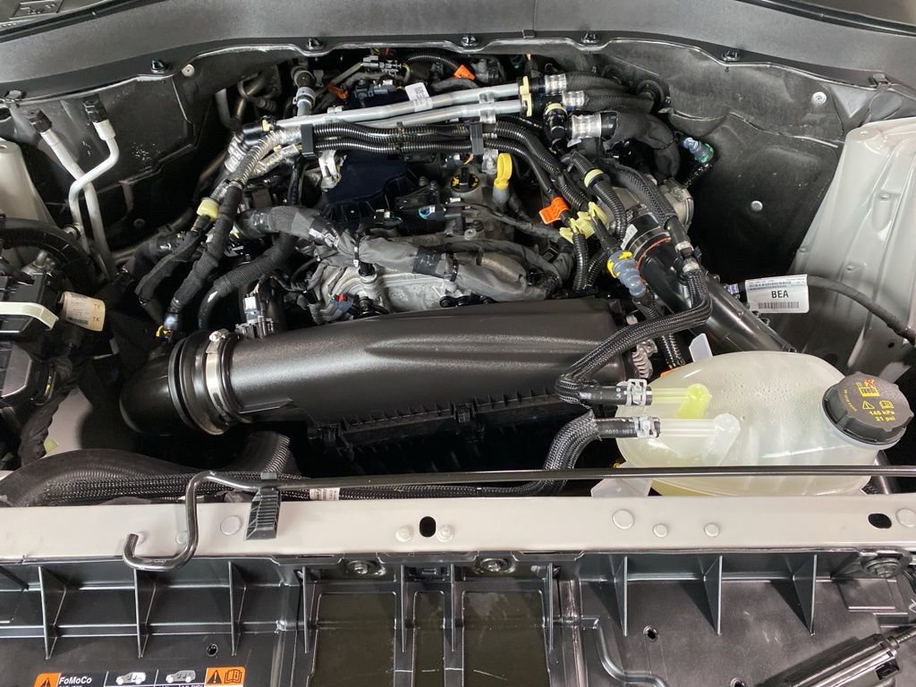 Used 2025 Ford Explorer Active image 9