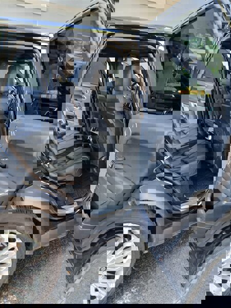 Used 2017 Land Rover Range Rover Sport HSE image 10