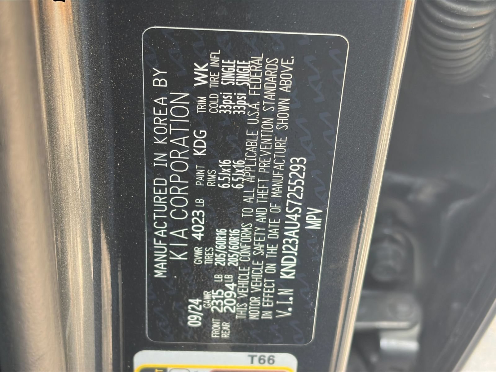 Used 2025 Kia Soul LX w/ LX Technology Package FWD image 26