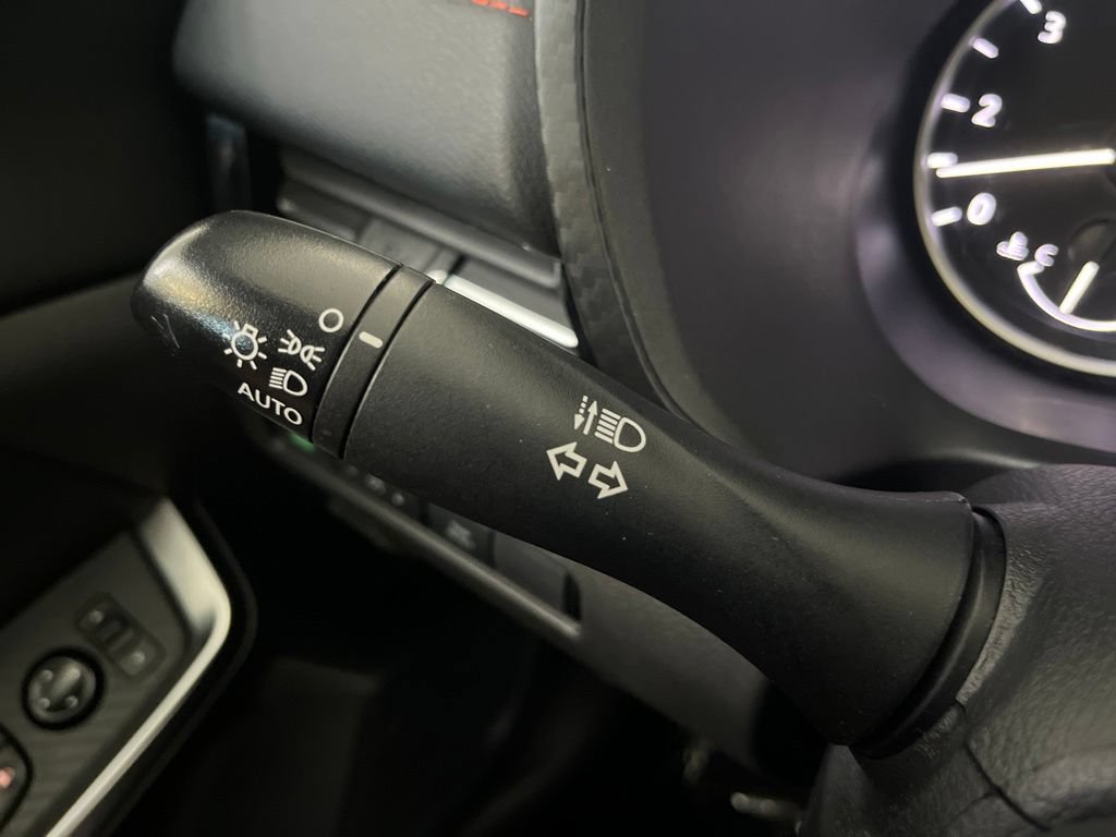 Used 2025 Nissan Sentra SR FWD image 58