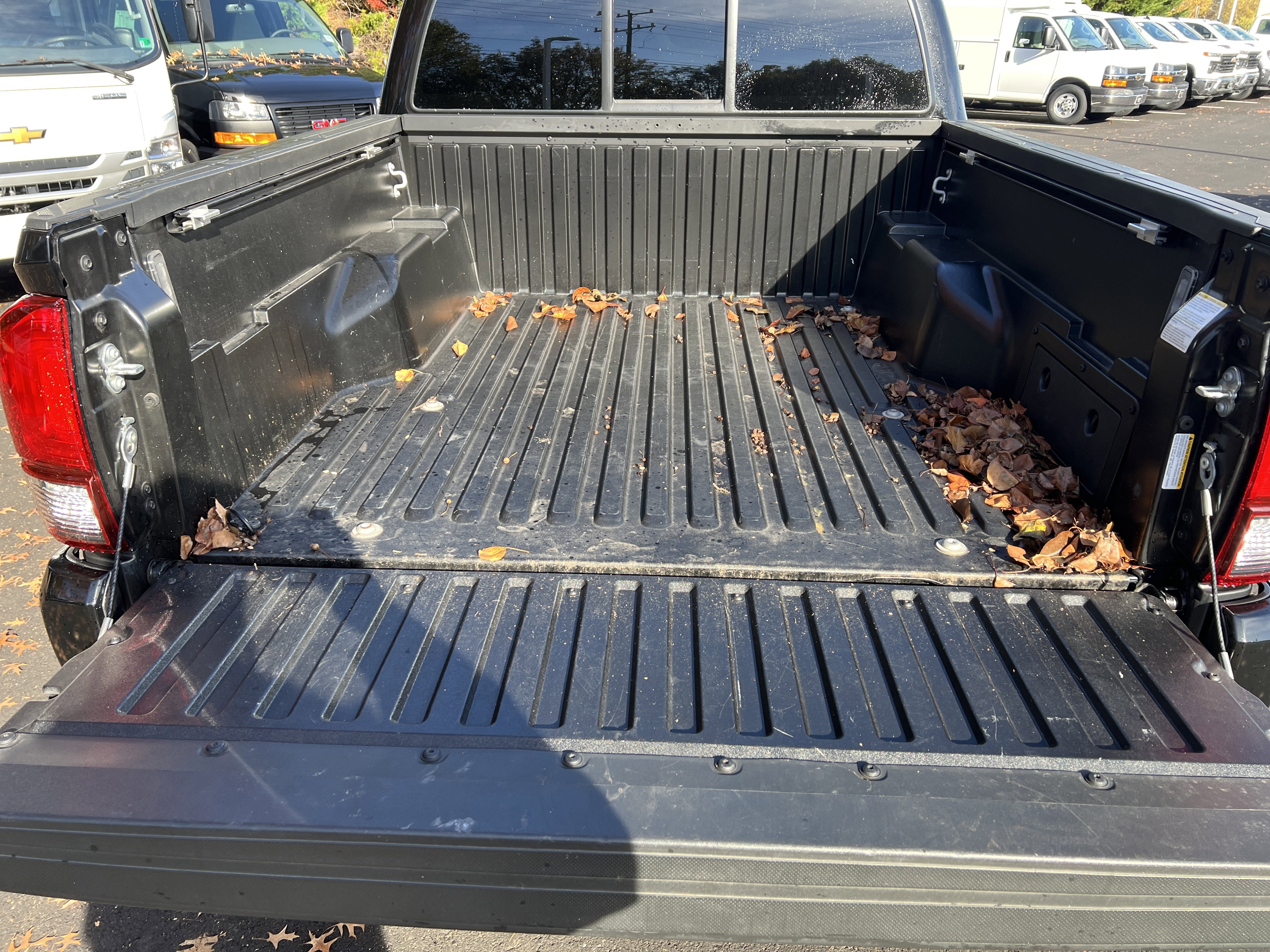 Used 2023 Toyota Tacoma SR image 31