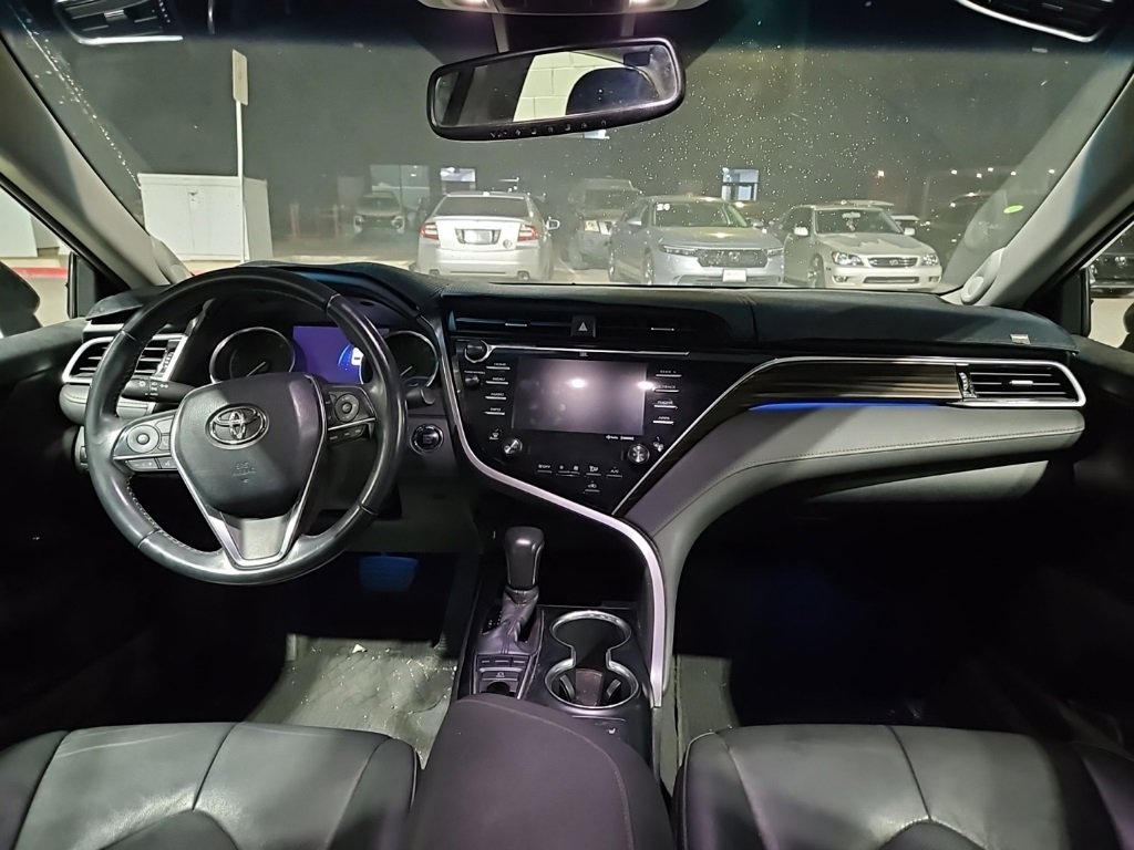 Used 2018 Toyota Camry XLE image 10