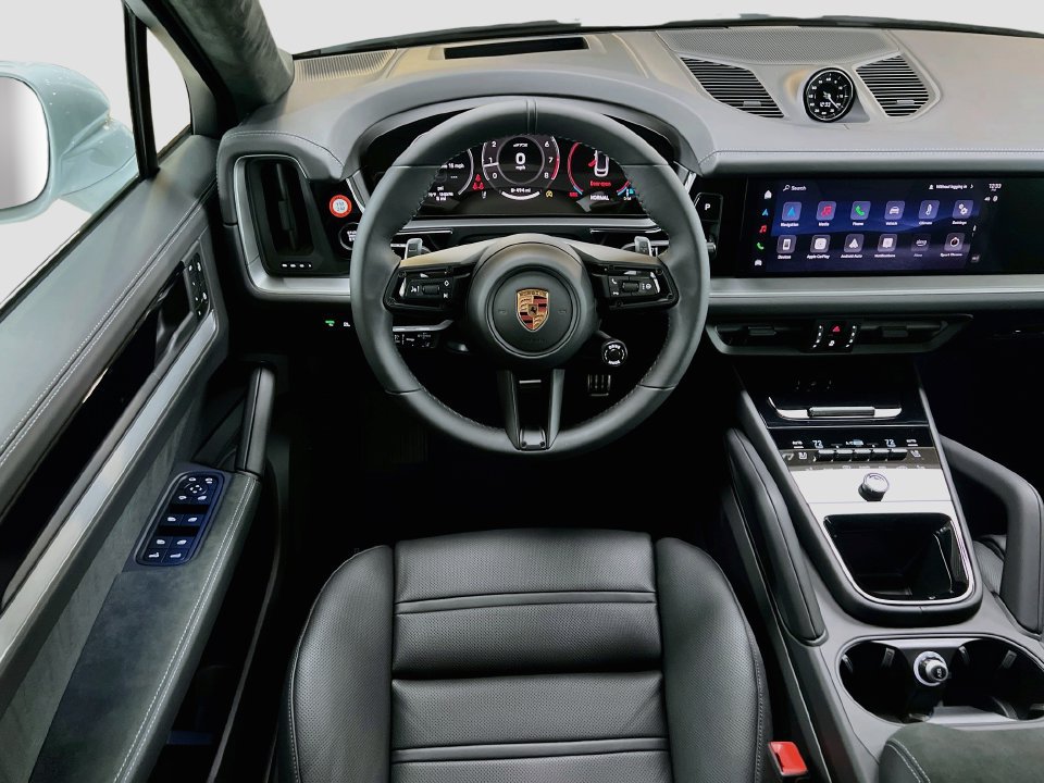New 2026 Porsche Cayenne GTS AWD/4WD image 25