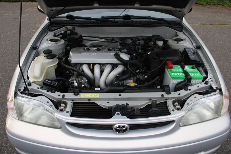 Used 1999 Toyota Corolla CE FWD image 18