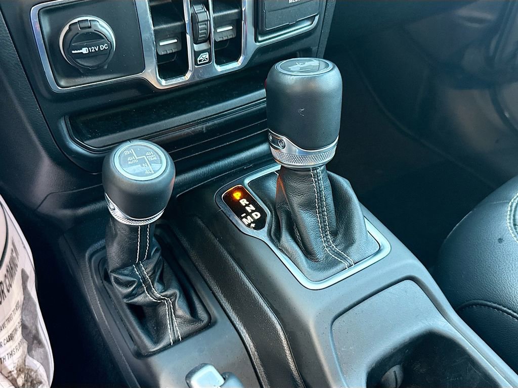 Used 2023 Jeep Wrangler Unlimited Sahara w/ Cold Weather Group image 18