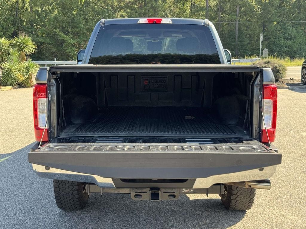 Used 2019 Ford F250 XLT w/ XLT Premium Package AWD/4WD image 16