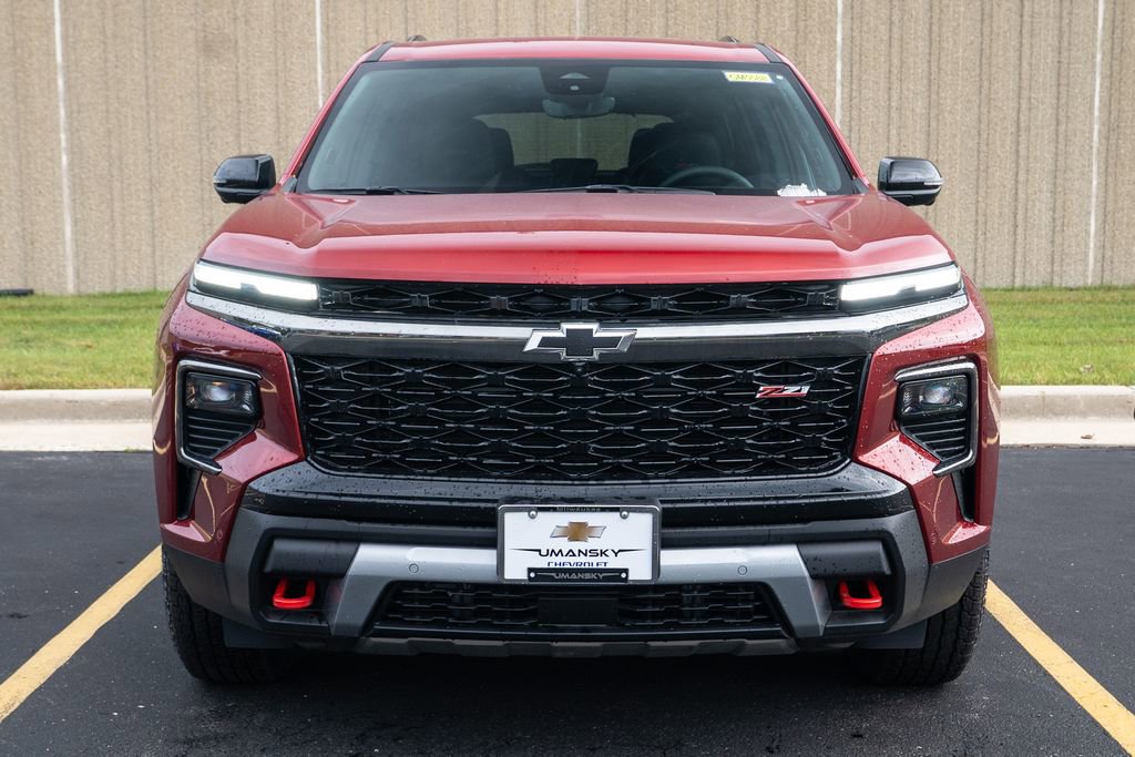 New 2025 Chevrolet Traverse Z71 w/ Enhanced Driving Package image 3