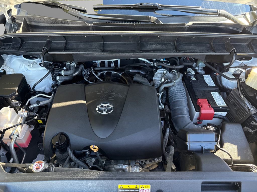 Used 2022 Toyota Highlander XLE image 13