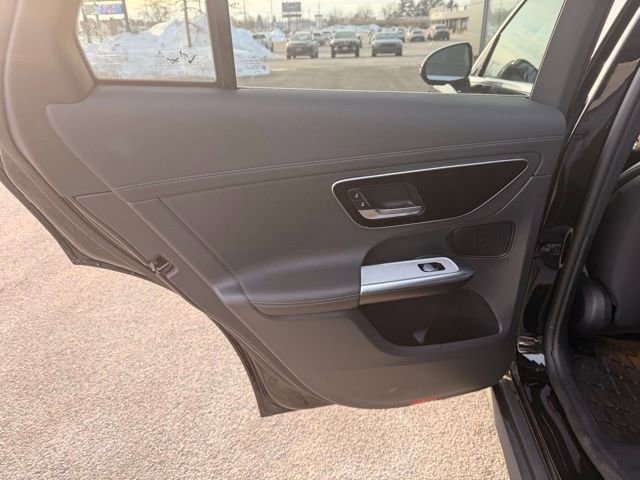 Used 2023 Mercedes-Benz GLC 300 4MATIC image 7