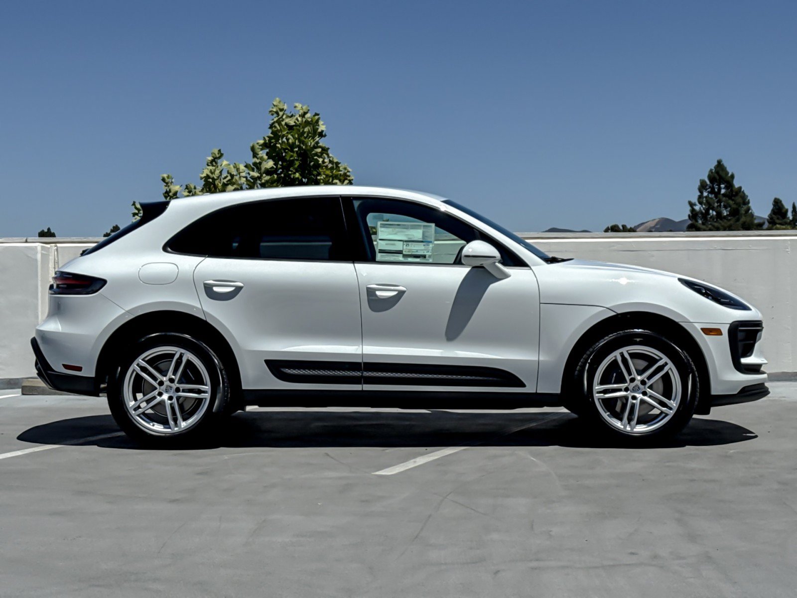 New 2026 Porsche Macan AWD/4WD image 9