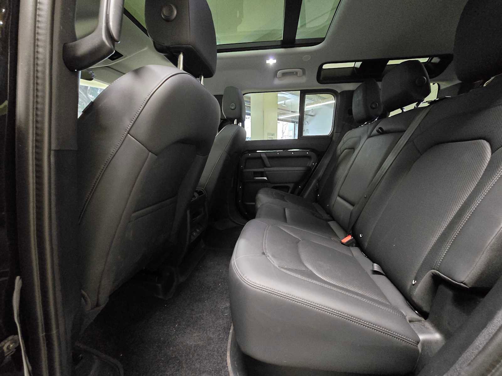 Used 2025 Land Rover Defender 110 S AWD/4WD image 17