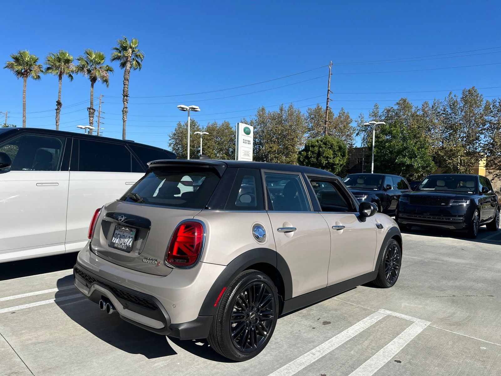 Used 2023 MINI Cooper S FWD image 3