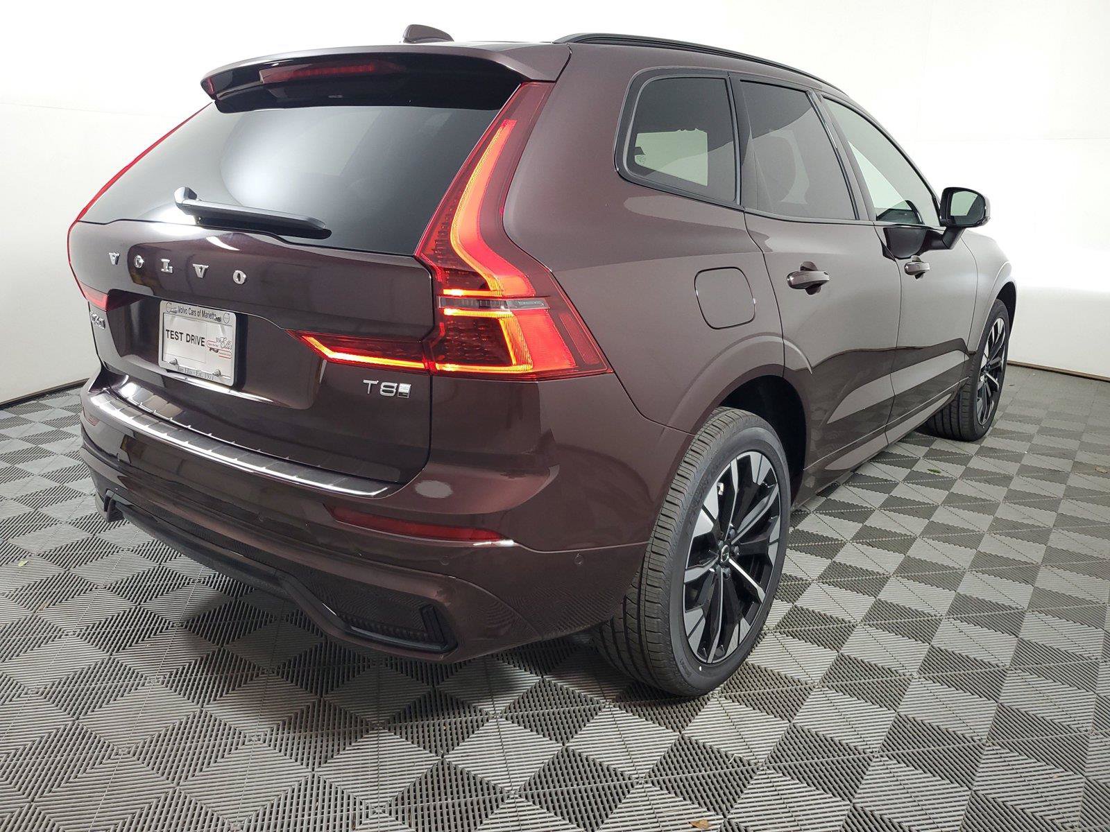 New 2026 Volvo XC60 T8 Plus w/ Protection Package Premier AWD/4WD image 6