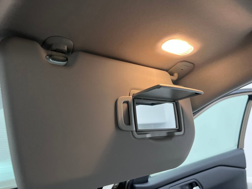 Used 2025 Nissan Rogue SV image 62