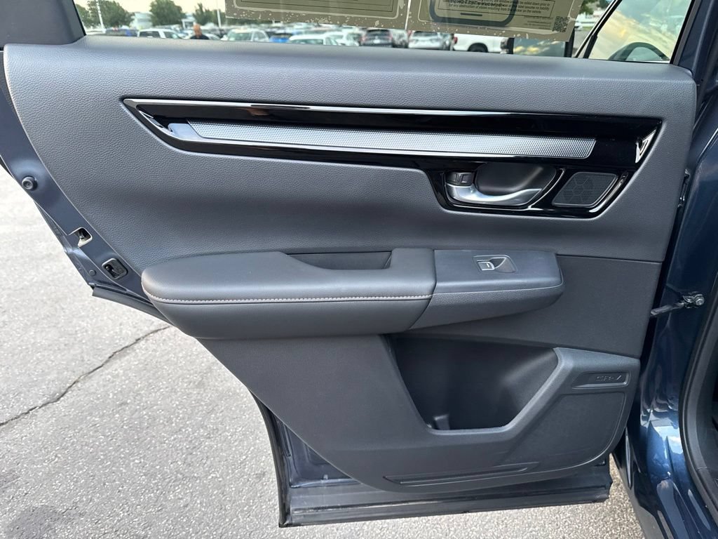 Used 2025 Honda CR-V Sport Touring image 36