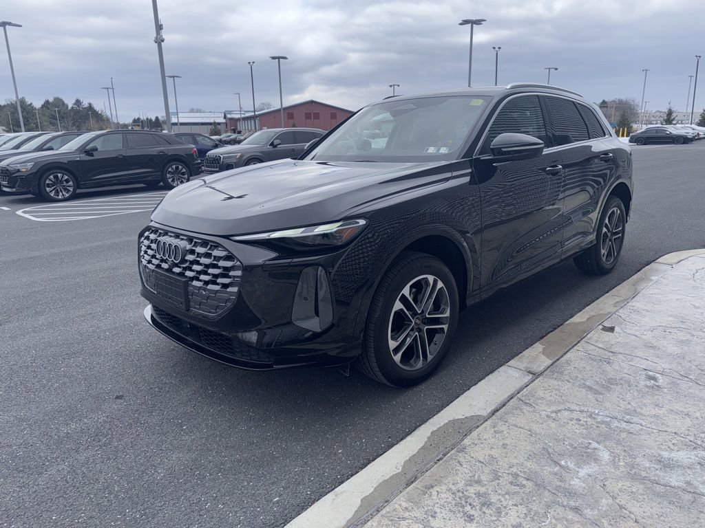 Used 2025 Audi Q5 Premium w/ Convenience Package image 34