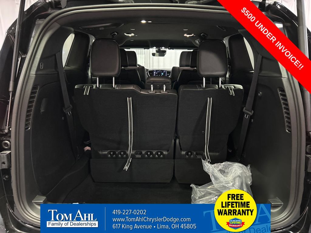 New 2026 Chrysler Voyager LX image 23