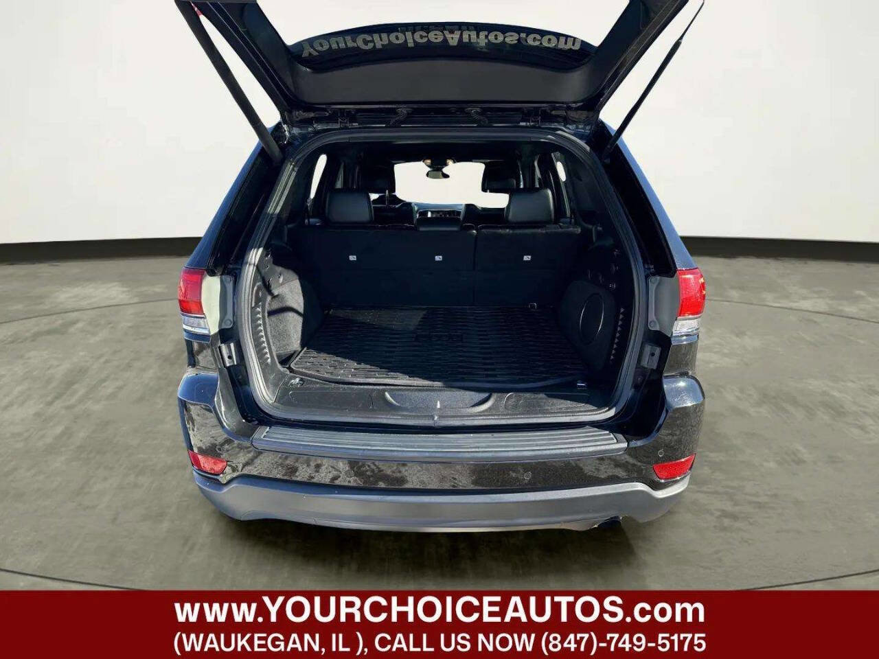 Used 2018 Jeep Grand Cherokee Laredo image 15