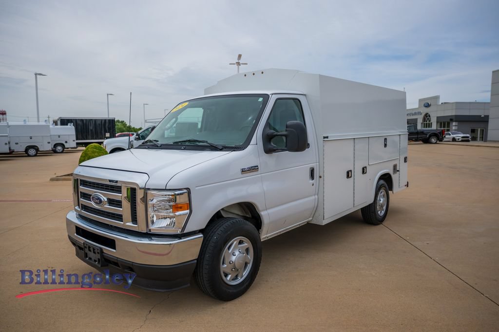 Used 2024 Ford E-350 and Econoline 350 Super Duty w/ Power Windows & Locks Group RWD image 3