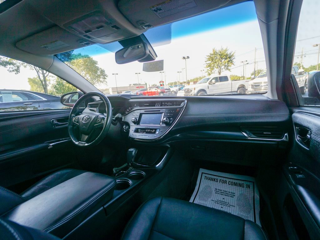 Used 2017 Toyota Avalon Touring image 29