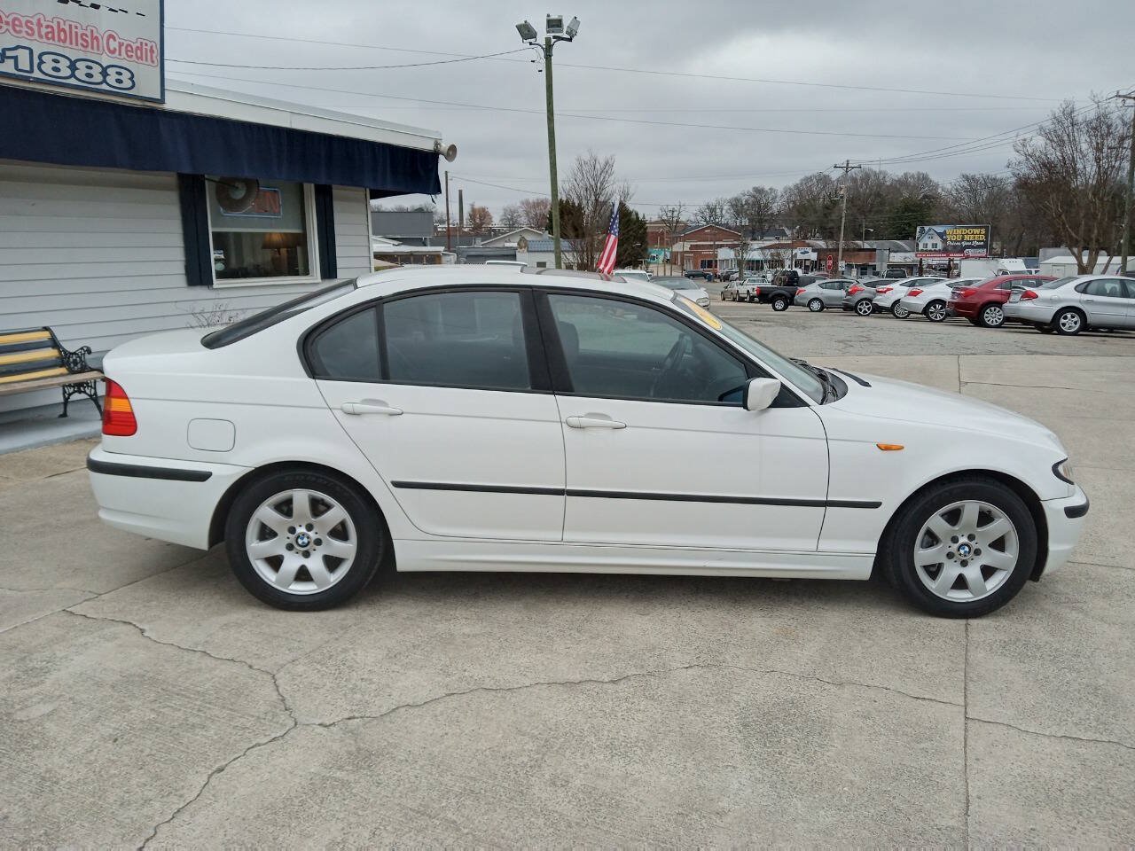 Used 2003 BMW 325i Sedan RWD image 5