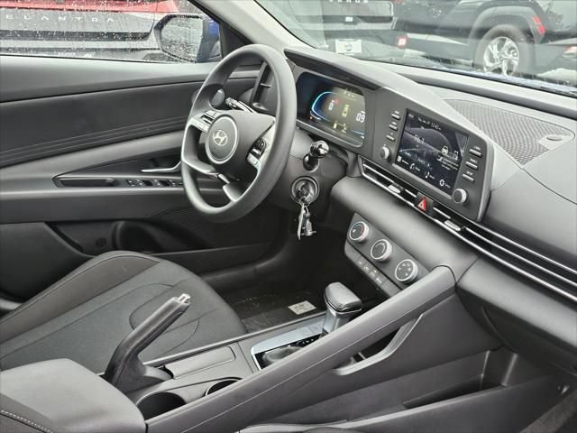New 2026 Hyundai Elantra SE FWD image 10