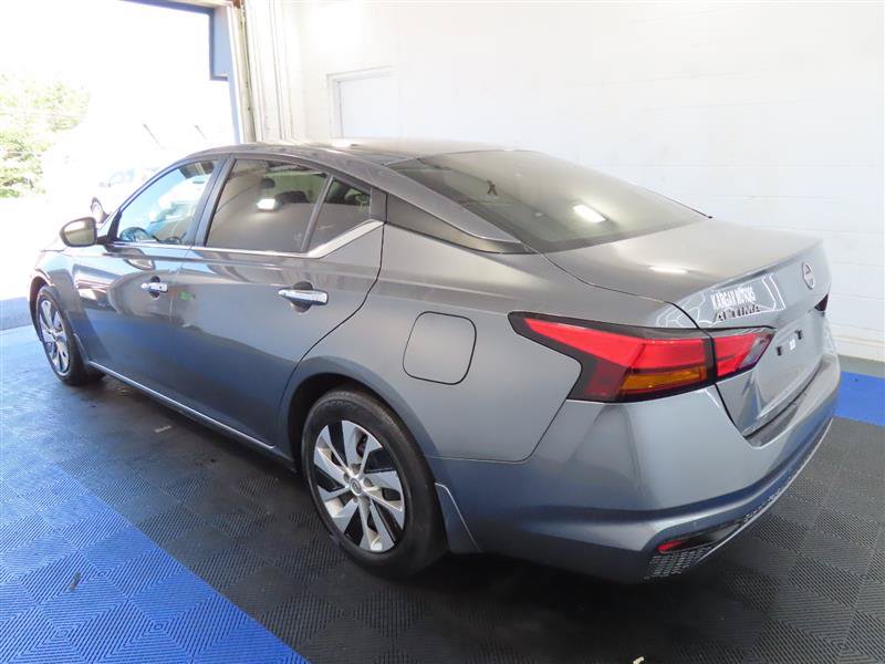 Used 2024 Nissan Altima 2.5 S FWD image 6