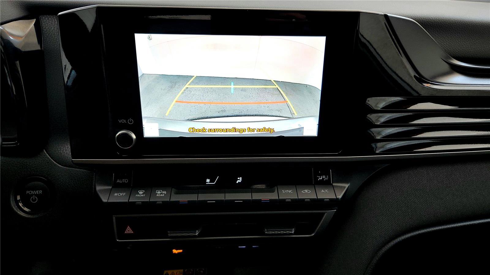 Used 2025 Toyota Camry LE image 31