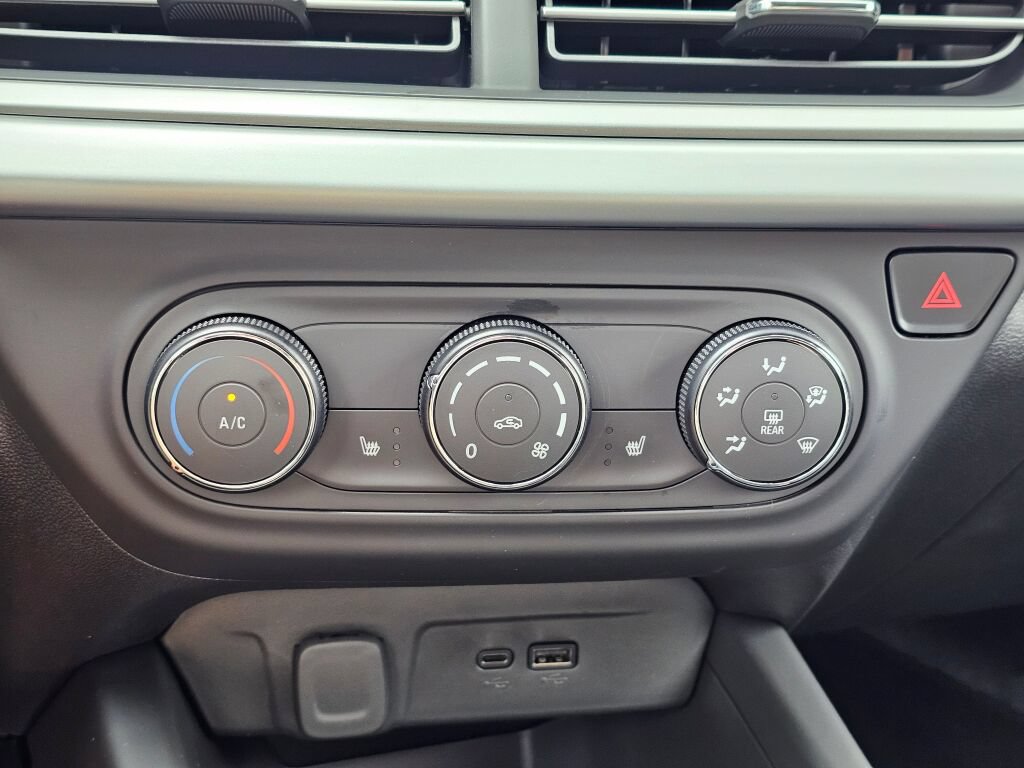 New 2026 Chevrolet Trax LS w/ LS Convenience Package FWD image 15
