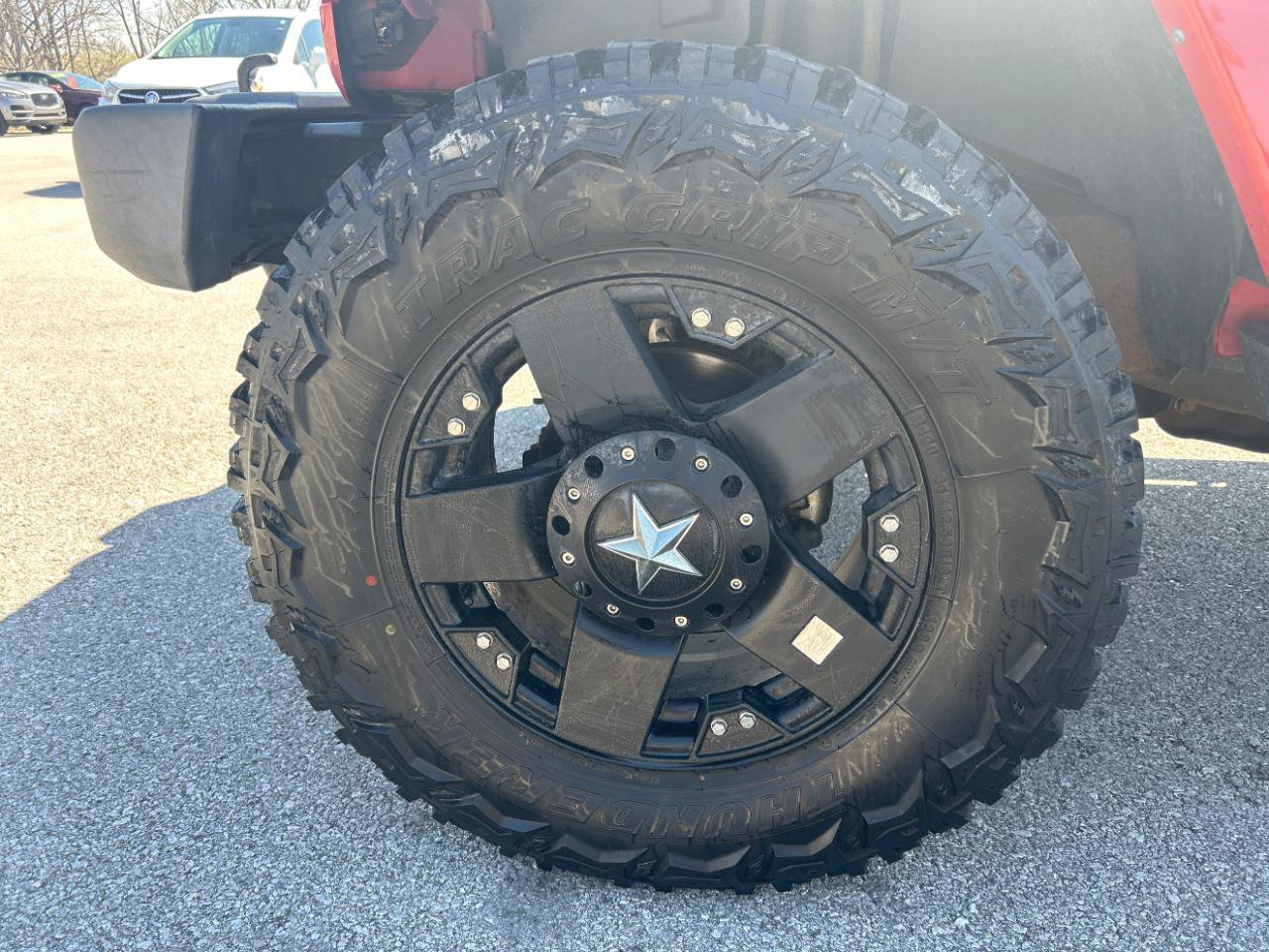 Used 2014 Jeep Wrangler Unlimited Sahara w/ Connectivity Group AWD/4WD image 11