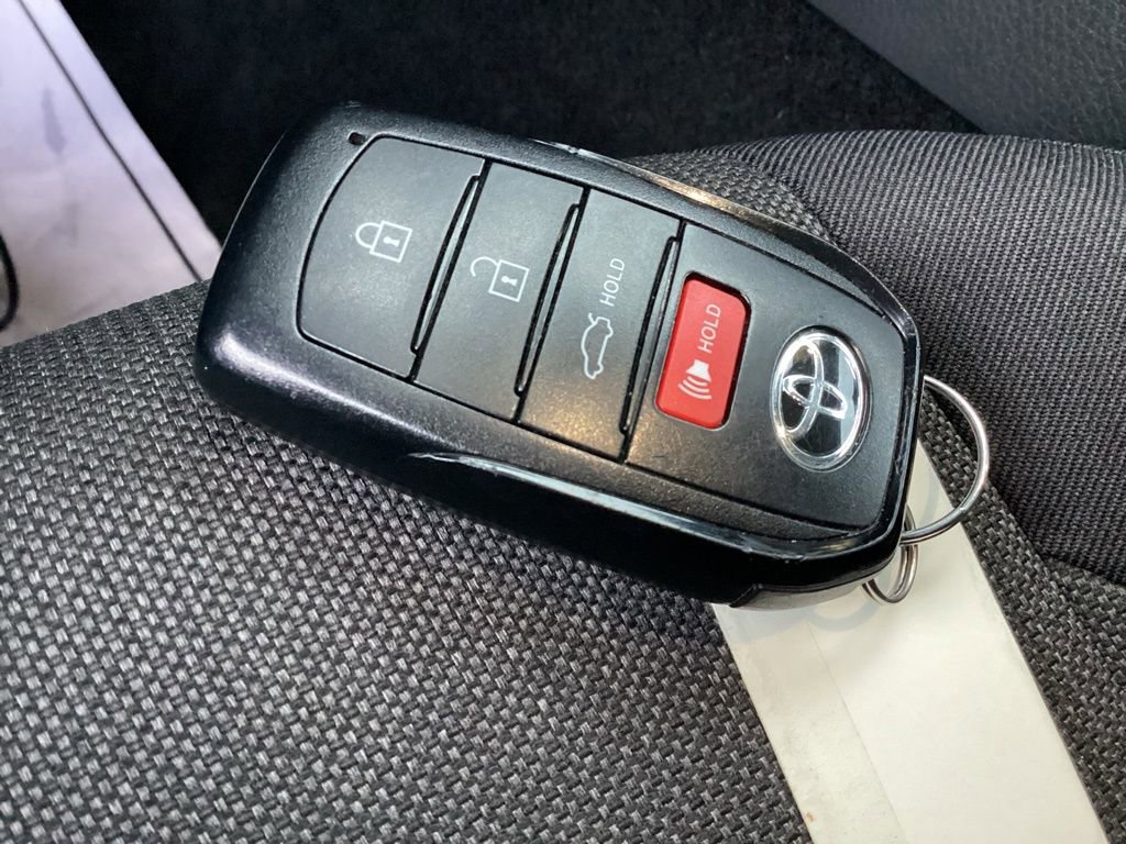 Used 2025 Toyota Camry LE image 27