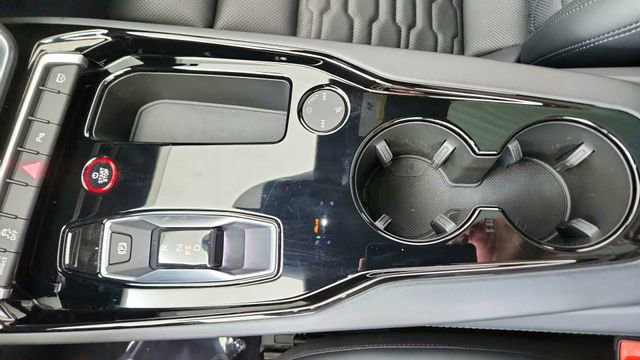 Used 2023 Audi e-tron GT Premium Plus w/ Performance Package image 48