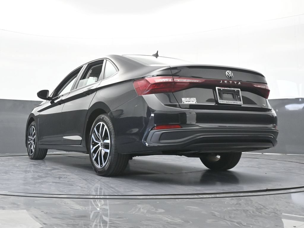 Used 2025 Volkswagen Jetta SE FWD image 55