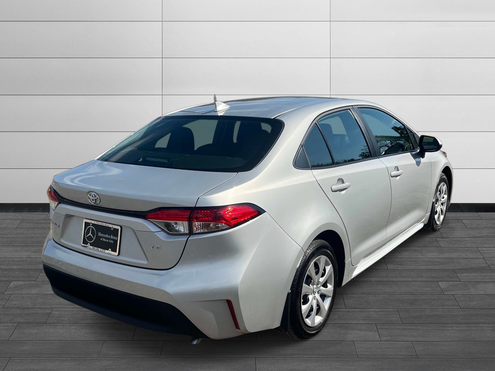 Used 2026 Toyota Corolla LE FWD image 4