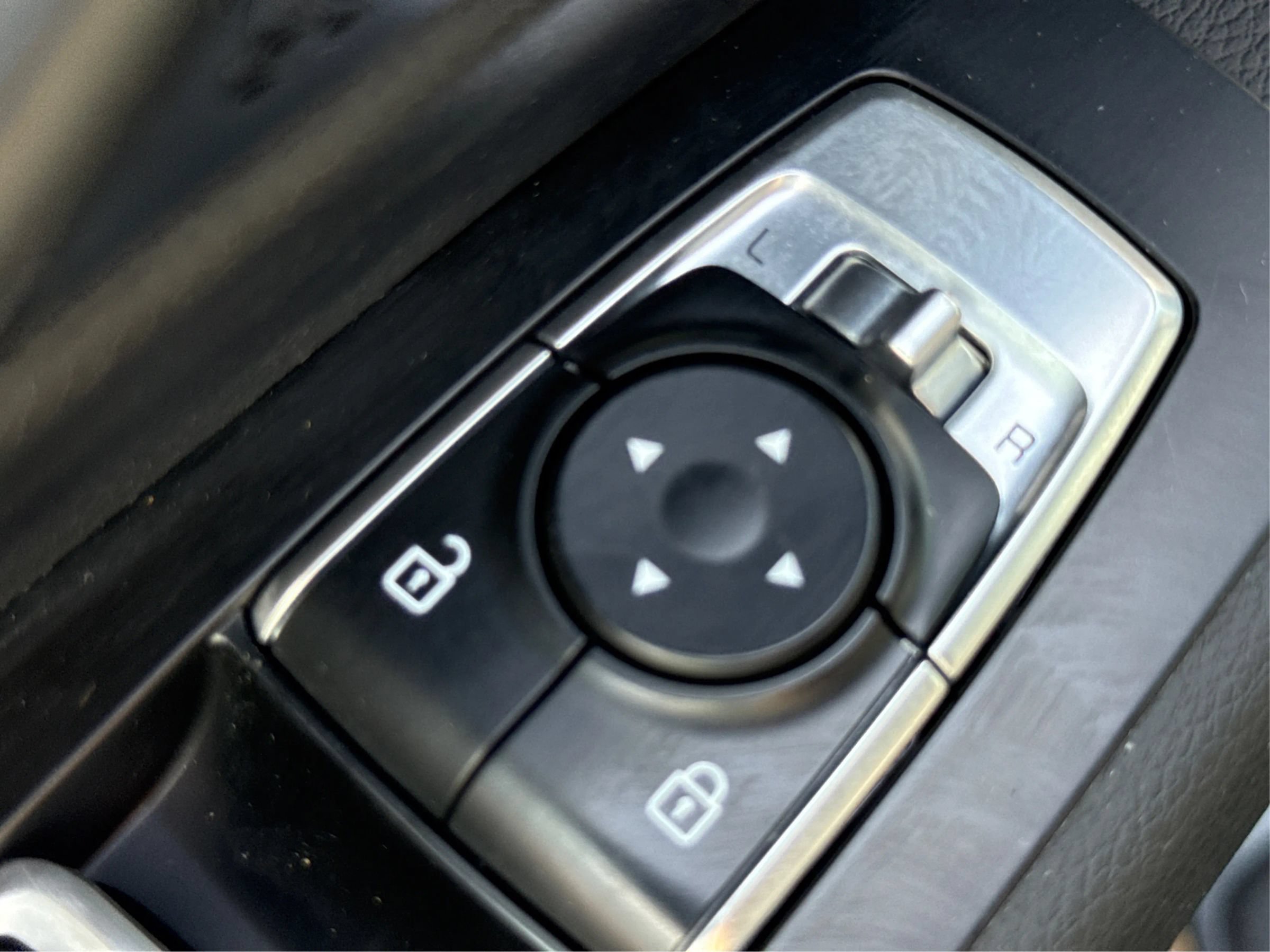 Used 2022 Kia Telluride S AWD/4WD image 40