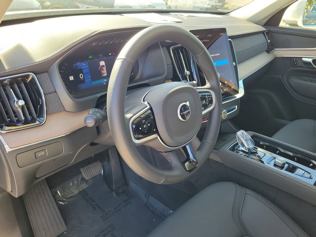 Certified 2025 Volvo XC90 B5 Plus image 23
