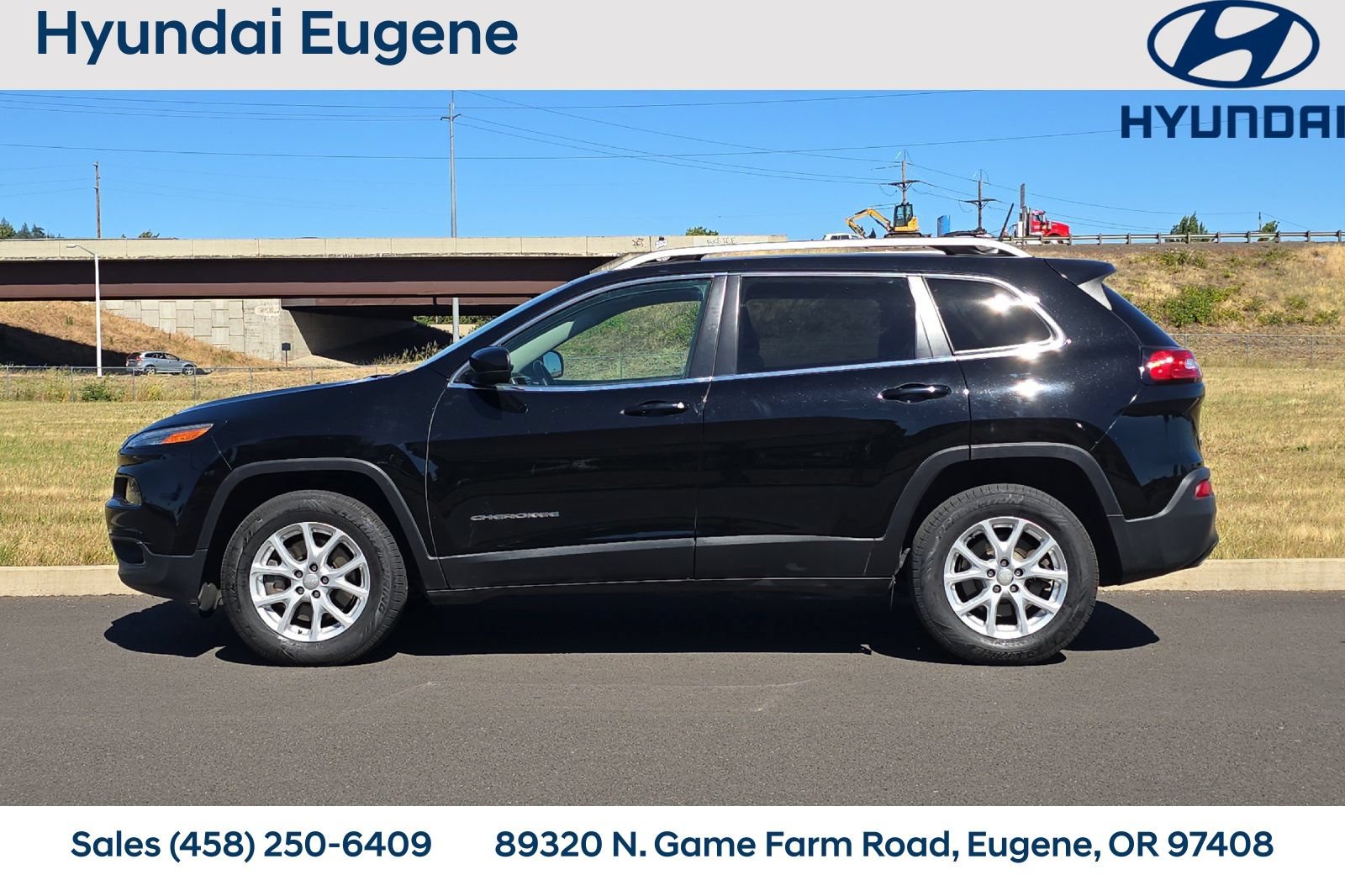 Used 2018 Jeep Cherokee Latitude w/ Cold Weather Group AWD/4WD image 7